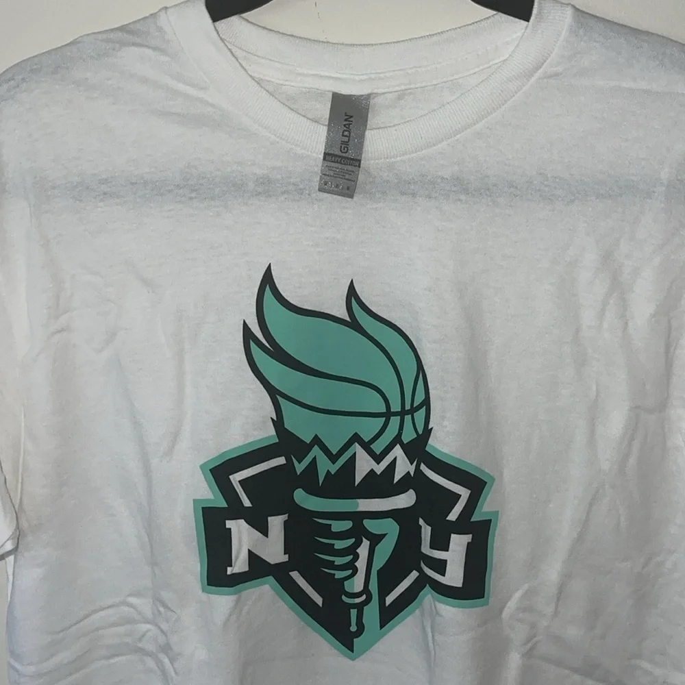 TITLE CHAMPS!!! NY Liberty WBNA TShirt - Picture 6 of 7